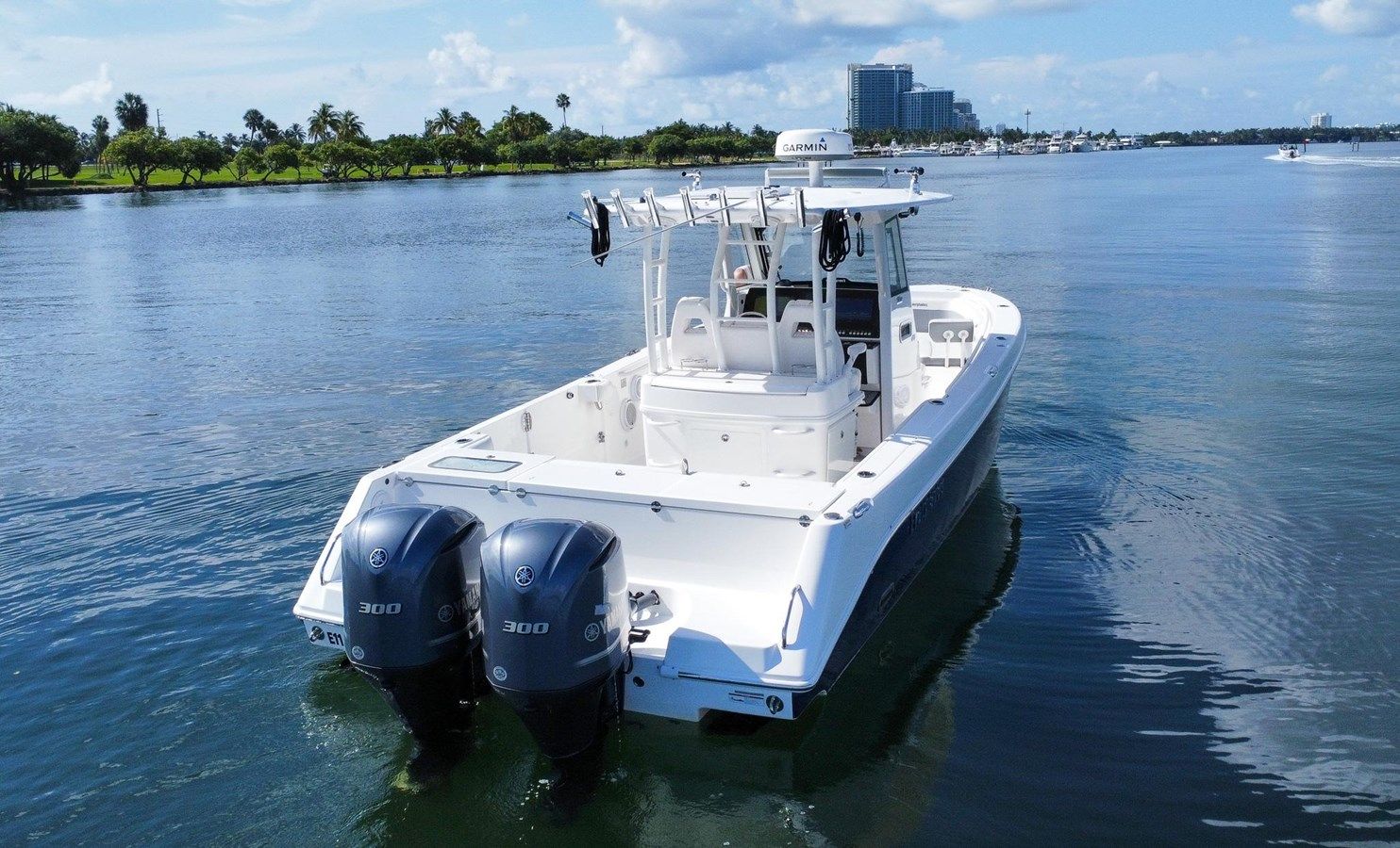 2018 Everglades 335 Center Console - Everglades yacht sale