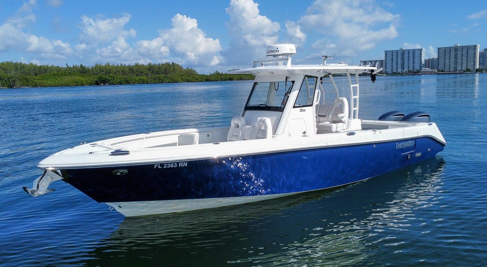 Buy a 2018 Everglades 335 Center Console 2018 at Shestakov Yacht Sales