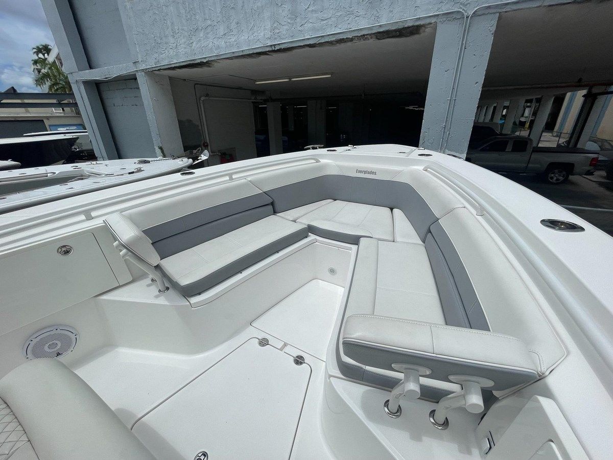 best yacht sales deals 2018 Everglades 335 Center Console 335 Center Console