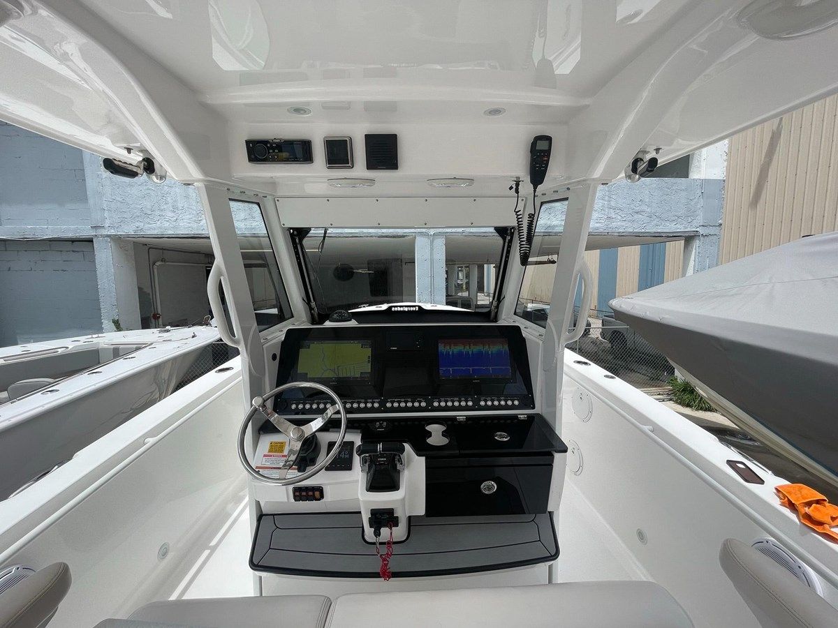 2018 Everglades 335 Center Console - Everglades price
