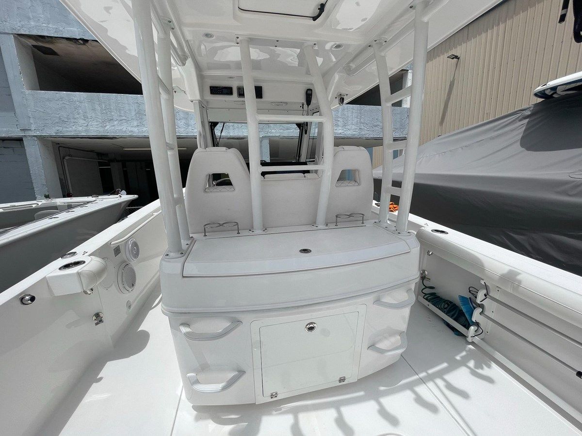 2018 Everglades 335 Center Console 34 price