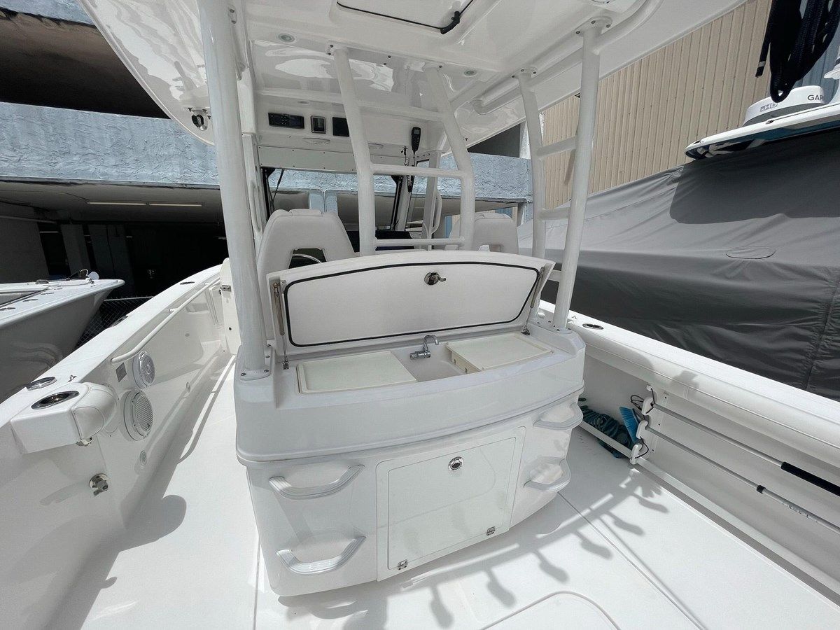 2018 Everglades 335 Center Console 335 Center Console yacht sale