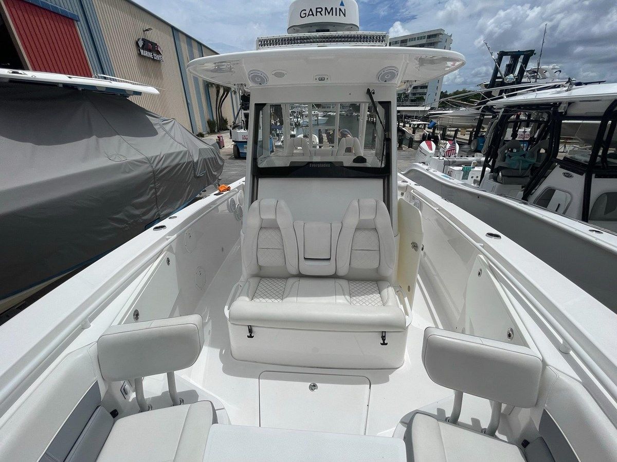 best yacht sales deals 2018 Everglades 335 Center Console
