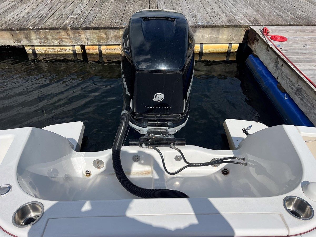 2010 Intrepid 245 Center Console - INTREPID POWERBOATS INC. yacht sale