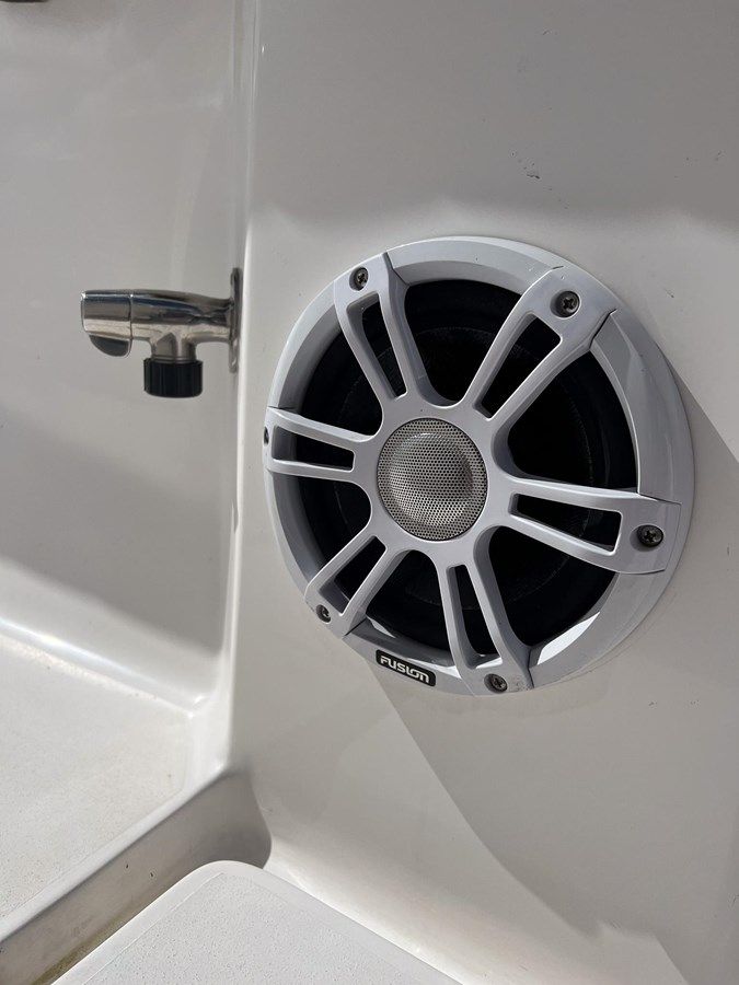 2010 Intrepid 245 Center Console - INTREPID POWERBOATS INC. yacht sale