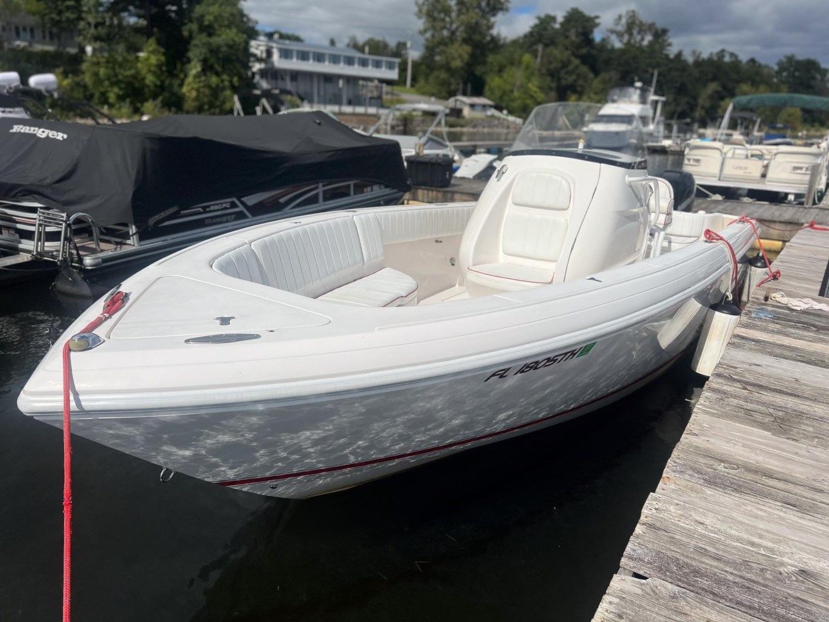 Buy a yacht 2010 Intrepid 245 Center Console - INTREPID POWERBOATS INC.