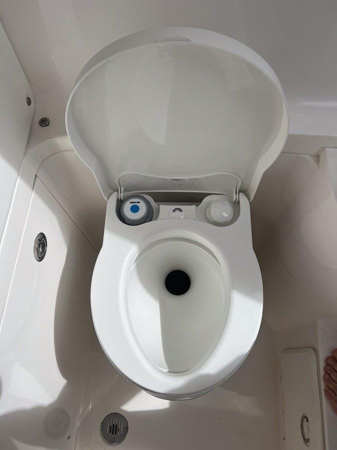 Buy a yacht 2010 Intrepid 245 Center Console 2010