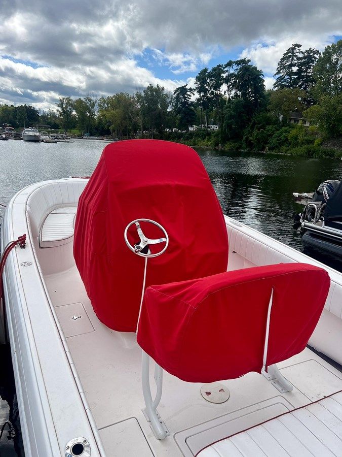 Buy a yacht 2010 Intrepid 245 Center Console - INTREPID POWERBOATS INC.