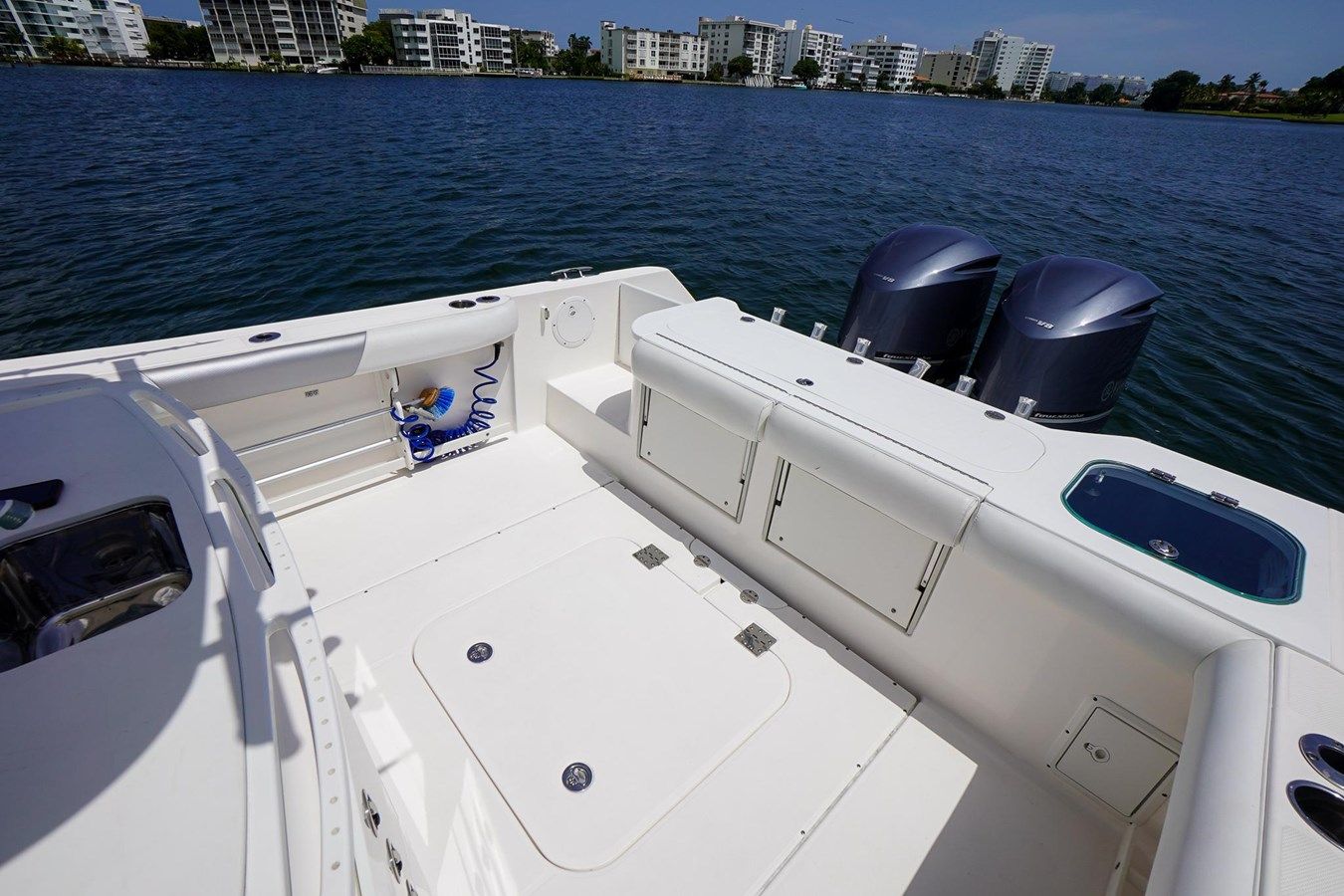 best yacht sales deals 2012 Everglades 325 Center Console 325 Center Console