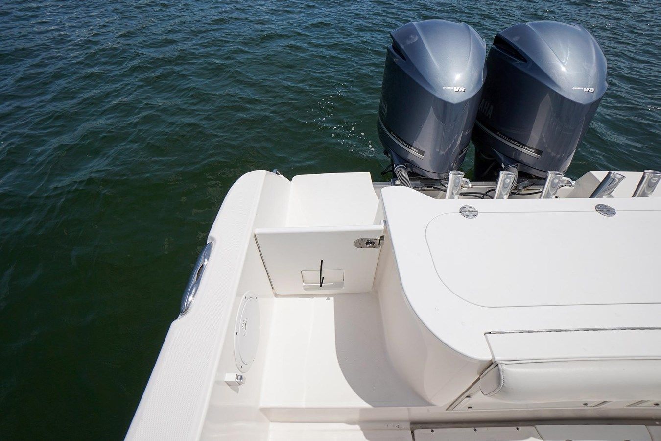 Buy a 2012 Everglades 325 Center Console at Shestakov Yacht Sales