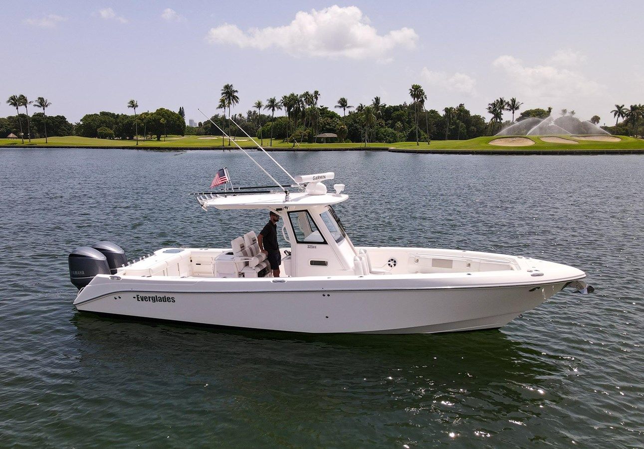 Buy a 2012 Everglades 325 Center Console - Everglades at Shestakov Yacht Sales