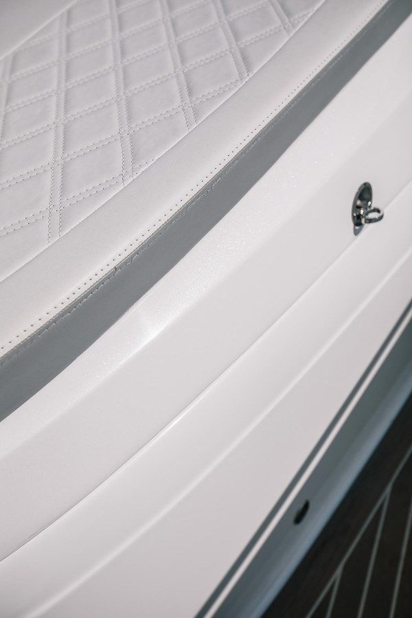 Buy a yacht 2017 MTI V42 2017