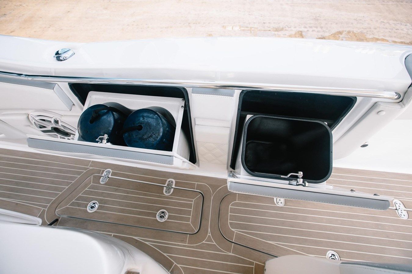 Buy a yacht 2017 MTI V42 V42