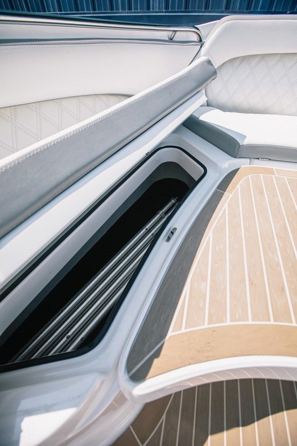 Buy a yacht 2017 MTI V42 - MTI