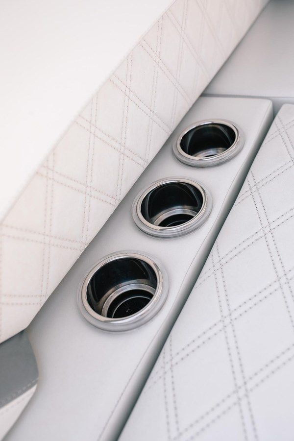 best yacht sales deals 2017 MTI V42