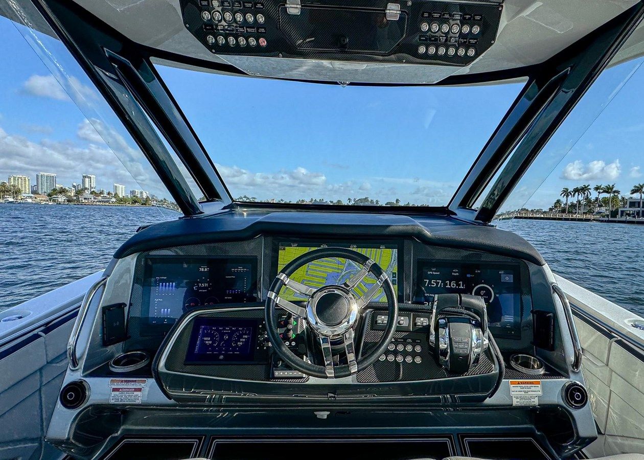 Купить яхту 2022 MTI 50v 2022 в Shestakov Yacht Sales