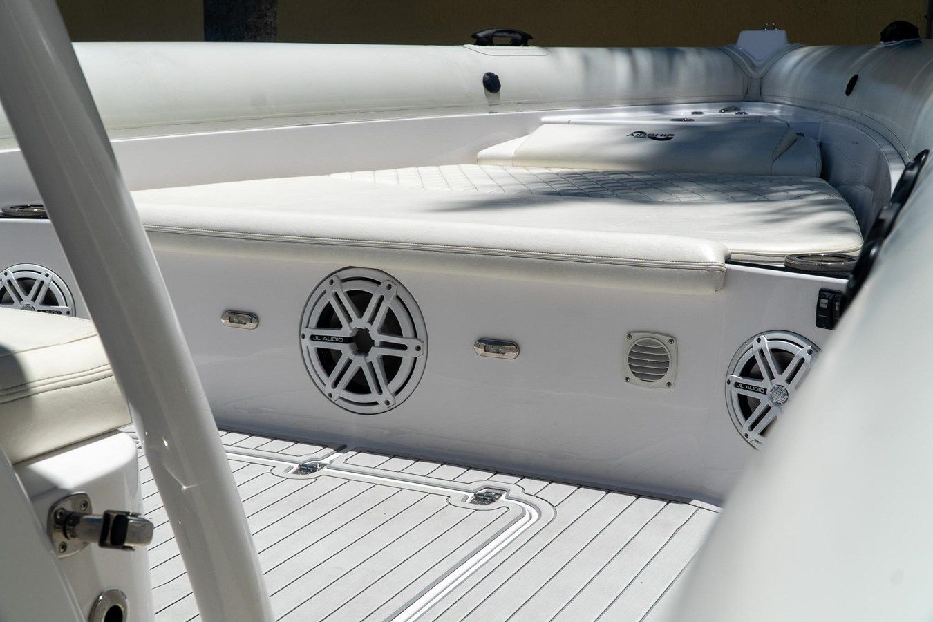 Лучшие предложения покупки яхты 2017 Airship 330 34