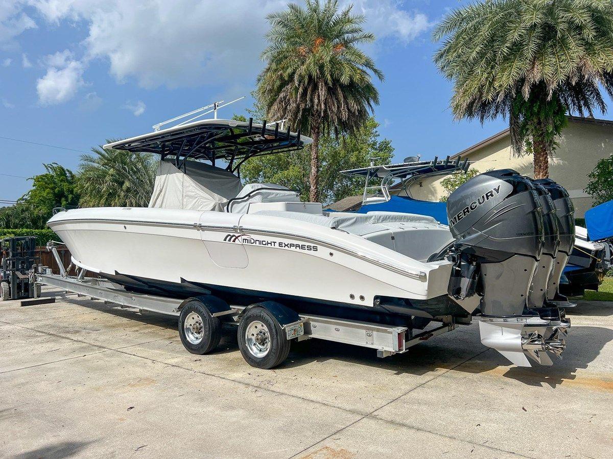 best yacht sales deals 2014 Midnight Express 37 Open 37