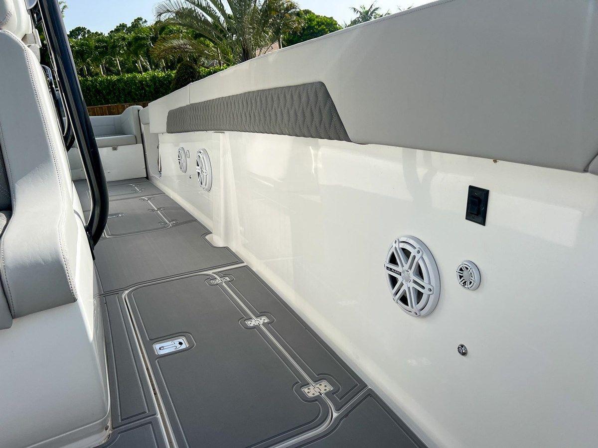 best yacht sales deals 2014 Midnight Express 37 Open 37