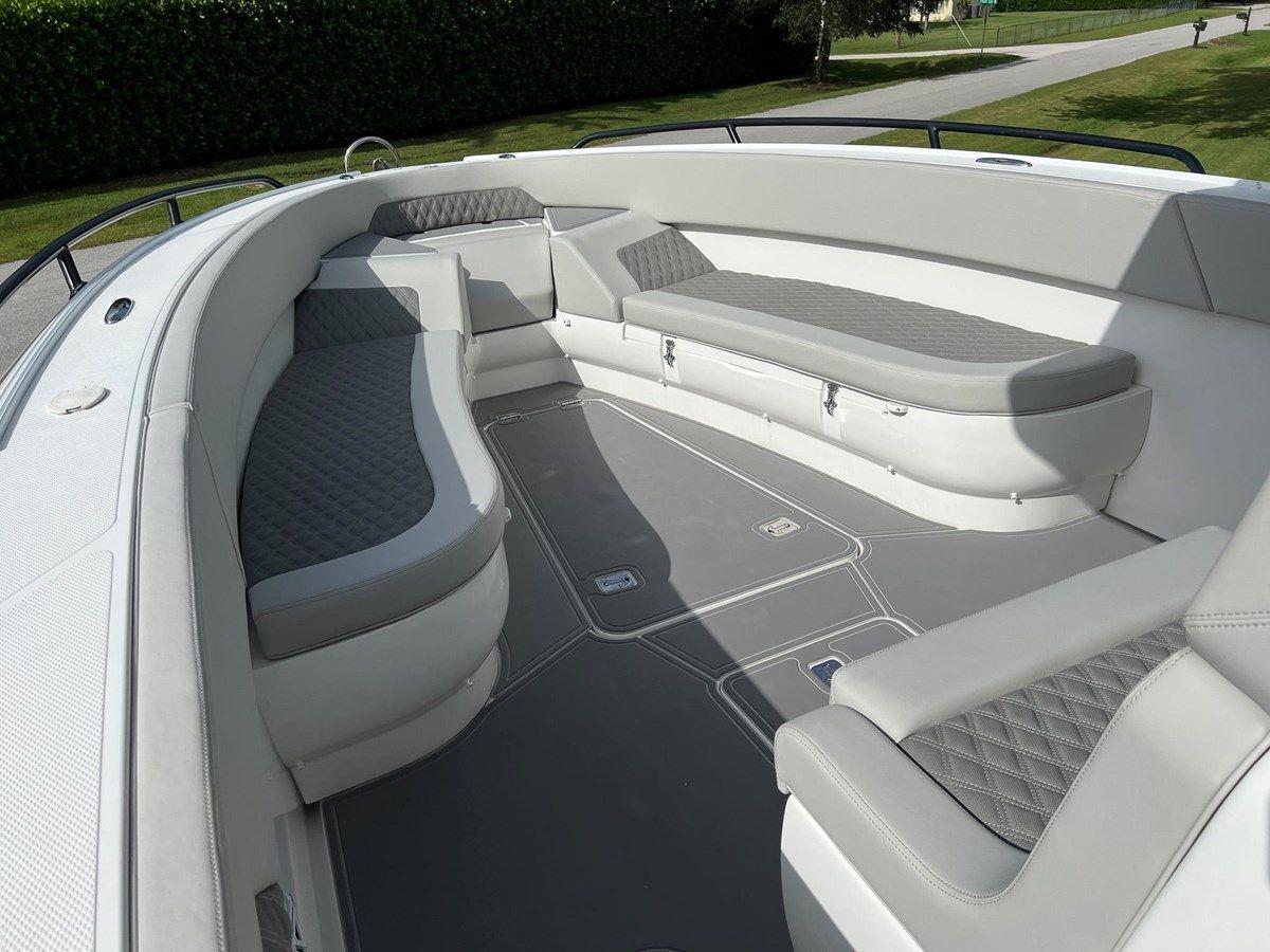 the best price on 2014 Midnight Express 37 Open - Midnight Express Powerboats