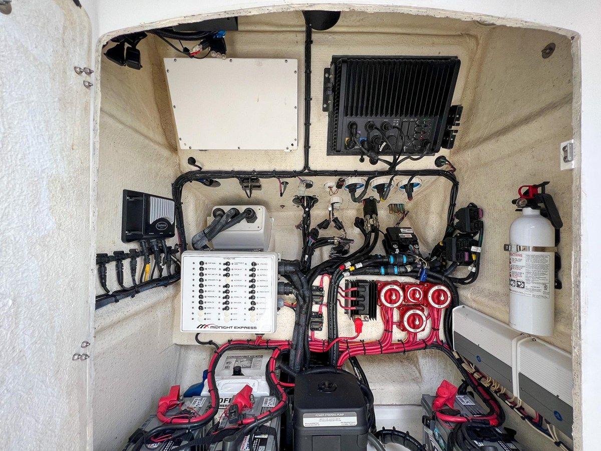 Buy a yacht 2014 Midnight Express 37 Open 37 Open