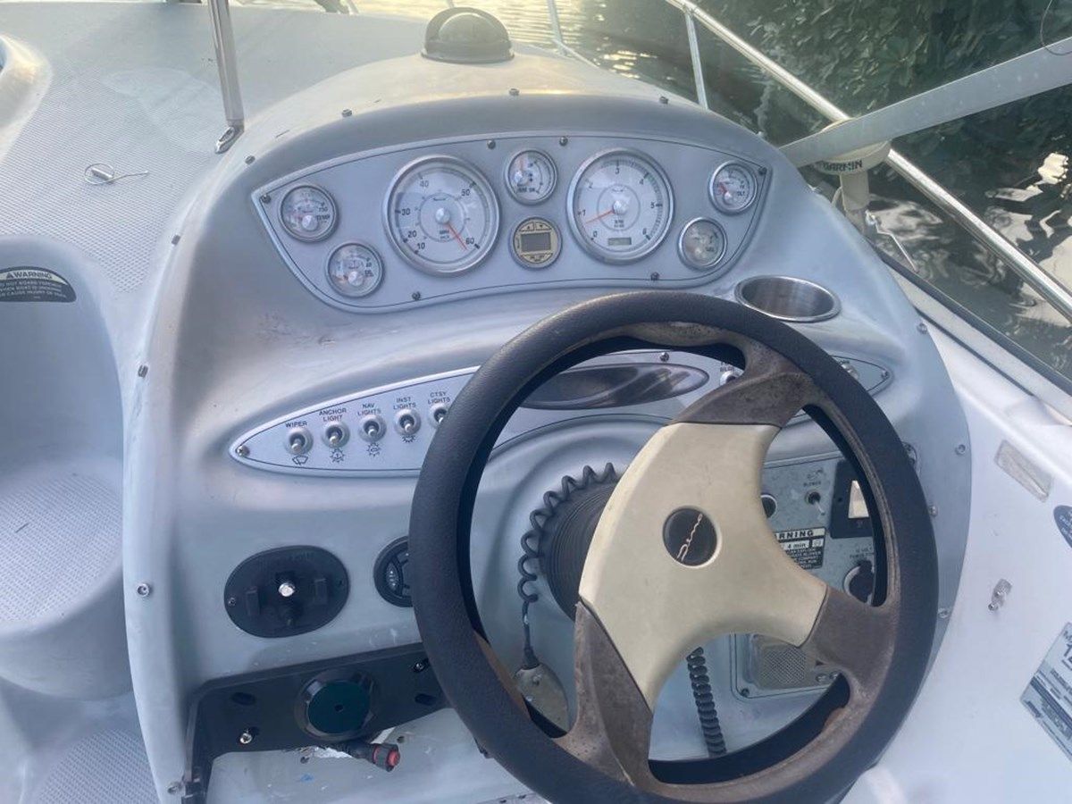 Buy a 2004 Maxum Cruiser 25 at Shestakov Yacht Sales