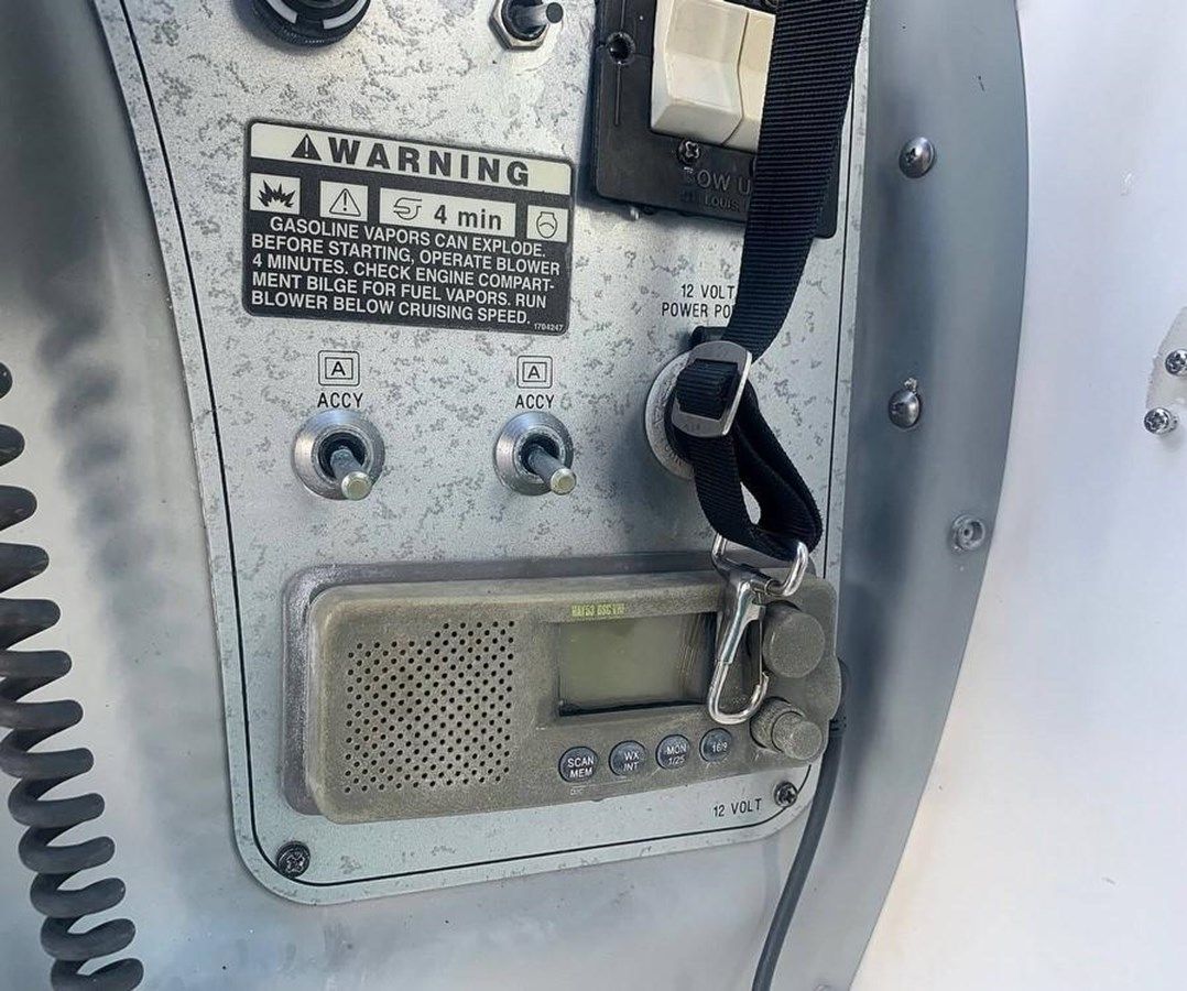 2004 Maxum Cruiser - Maxum yacht sale