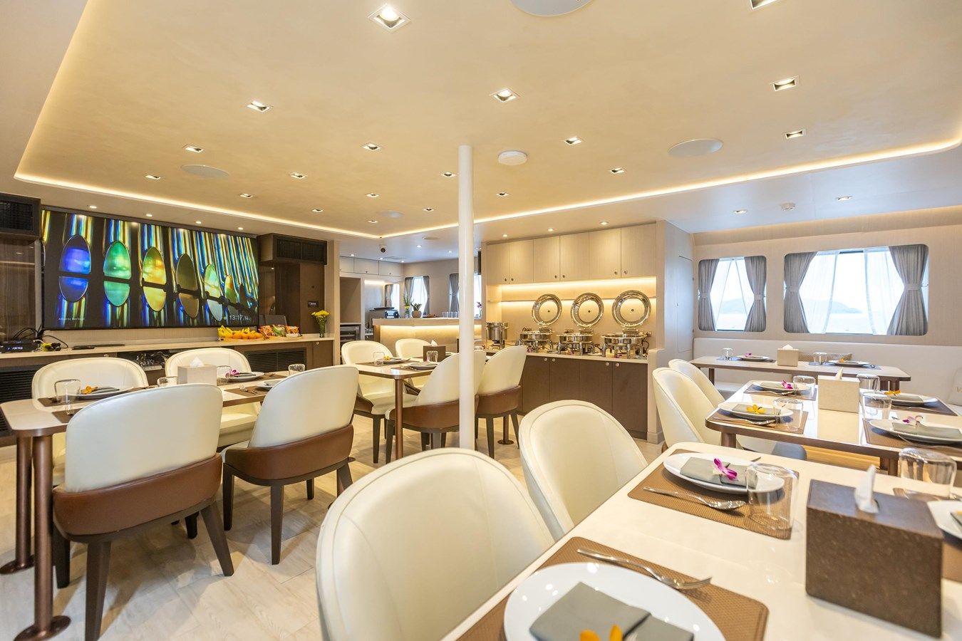 Buy a yacht VANORA - SEACREST MARINE
