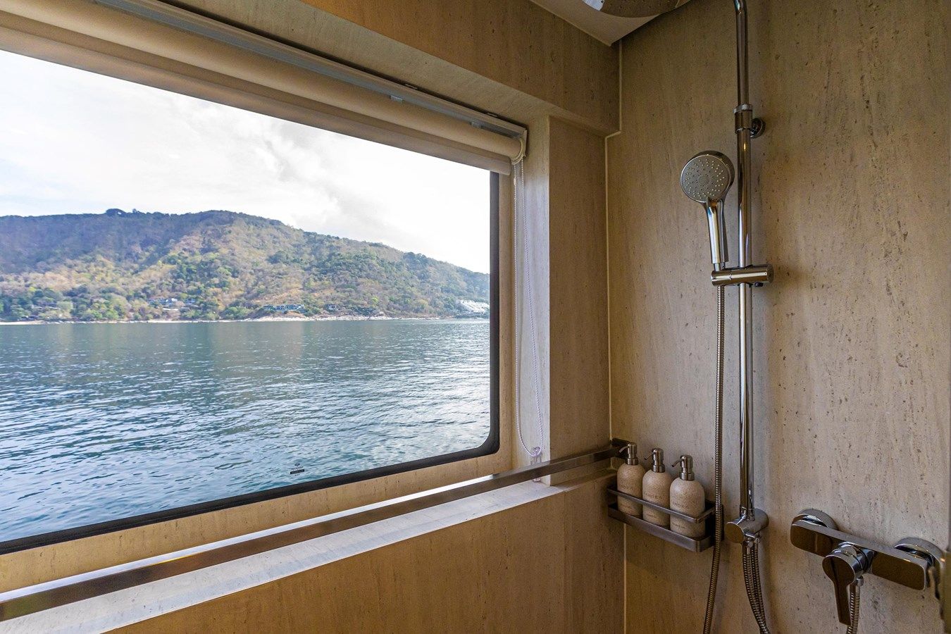 Buy a yacht VANORA - SEACREST MARINE