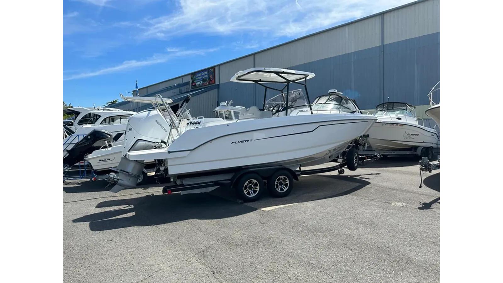 Лучшие предложения покупки яхты 2023 Beneteau Flyer 8 Space Deck  Flyer 8 Space Deck