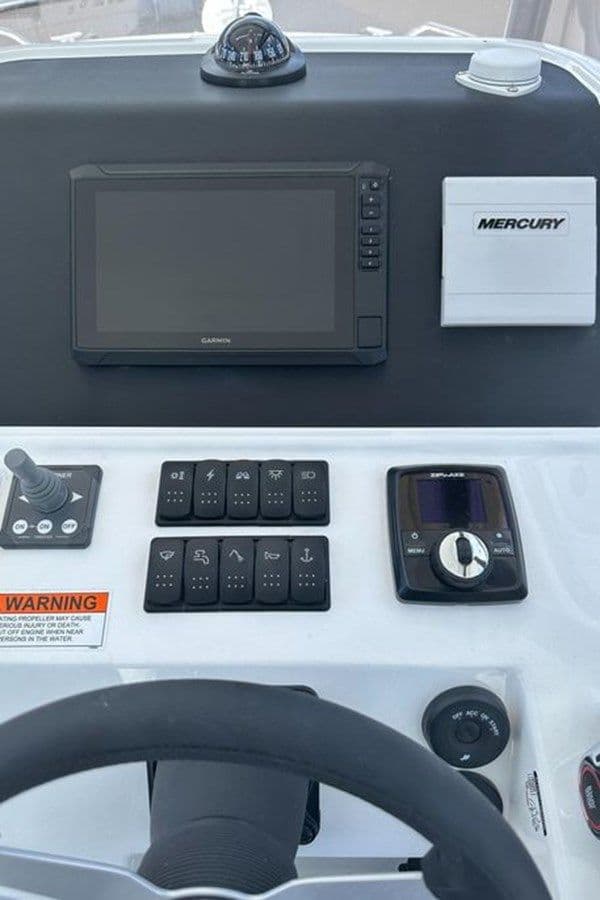 Продажа яхты 2023 Beneteau Flyer 8 Space Deck - Beneteau