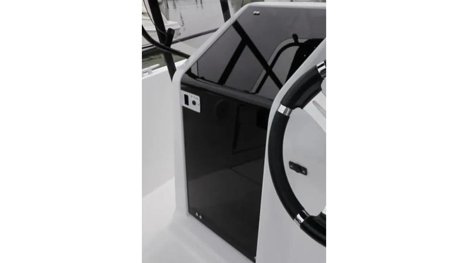 Купить яхту 2023 Beneteau Flyer 8 Space Deck  Flyer 8 Space Deck в Shestakov Yacht Sales