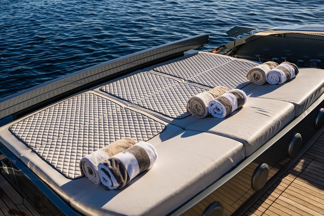 Купить 2021 Riva 76' Bahamas