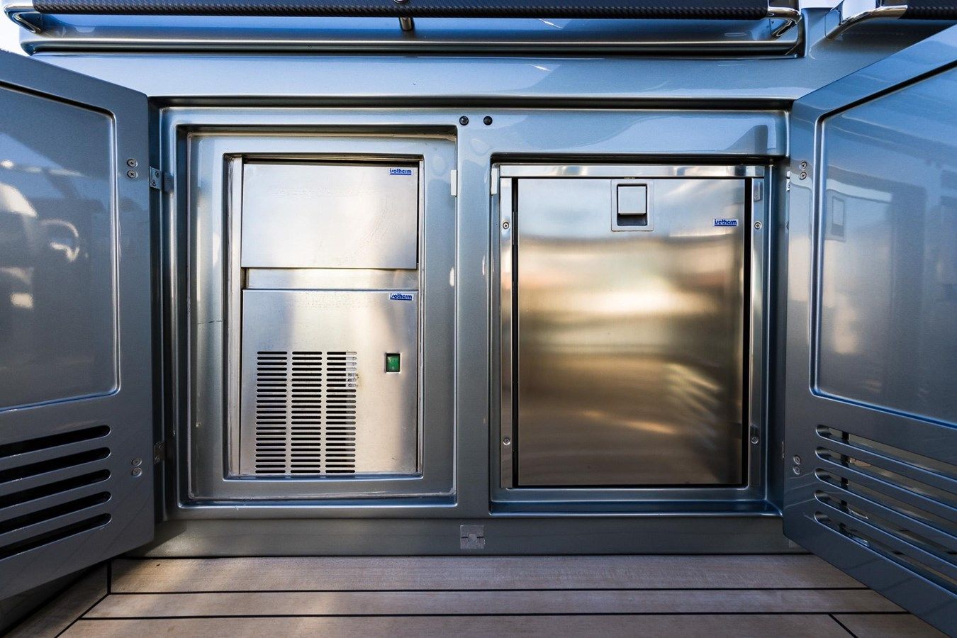 Купить 2021 Riva 76' Bahamas