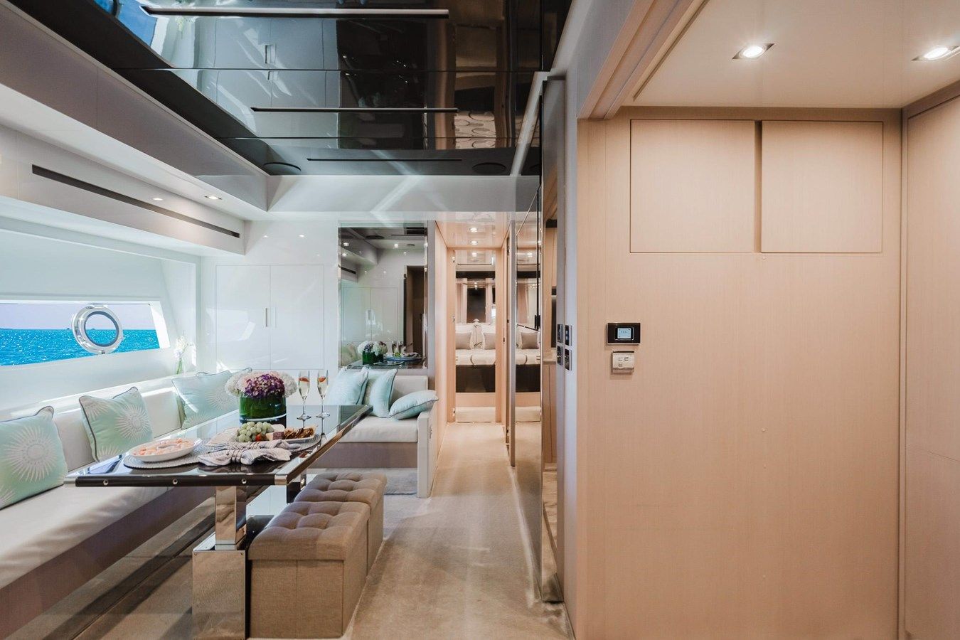 Купить 2021 Riva 76' Bahamas - RIVA YACHT