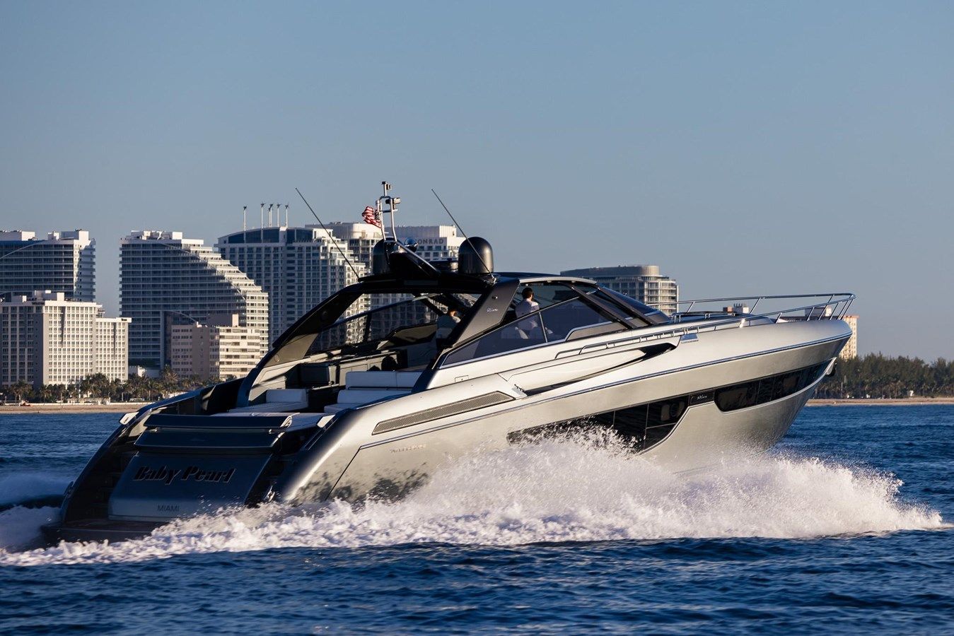 Купить яхту 2021 Riva 76' Bahamas в Shestakov Yacht Sales