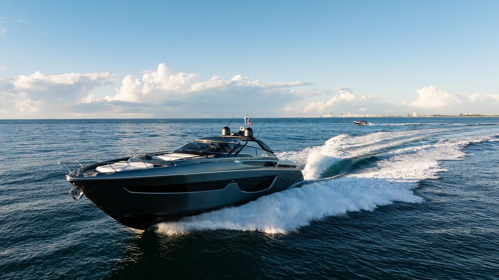 Купить 2021 Riva 76' Bahamas 76