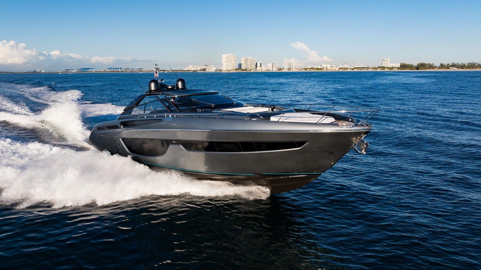 Стоимость яхты 2021 Riva 76' Bahamas - RIVA YACHT