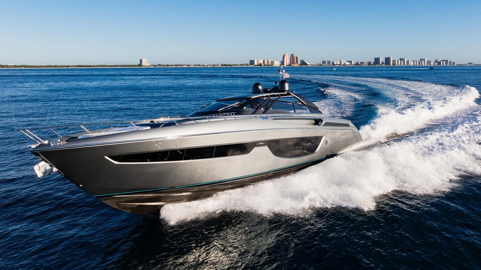 Купить яхту 2021 Riva 76' Bahamas - RIVA YACHT в Shestakov Yacht Sales