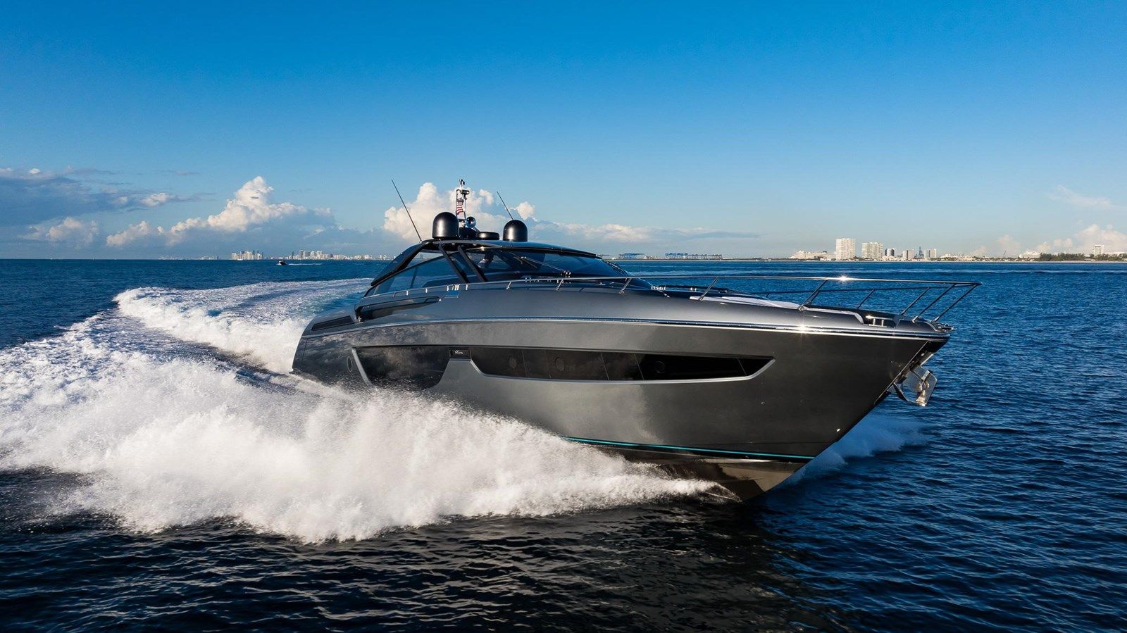 Стоимость яхты 2021 Riva 76' Bahamas - RIVA YACHT