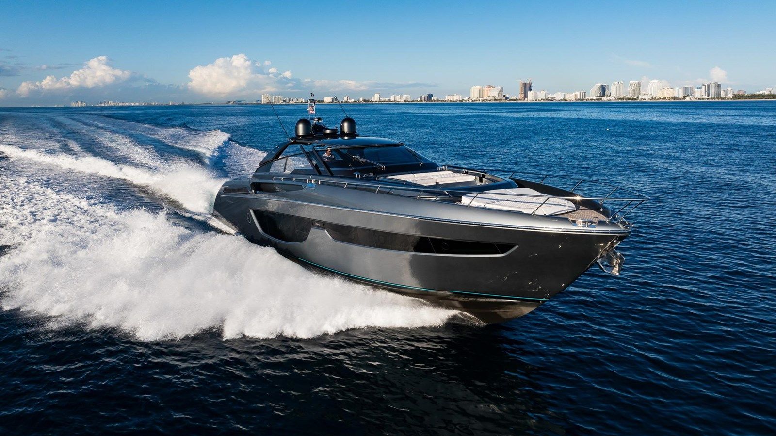 Продажа яхты 2021 Riva 76' Bahamas - RIVA YACHT