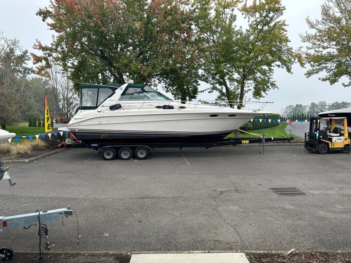 1997 Sea Ray 330 Sundancer 33