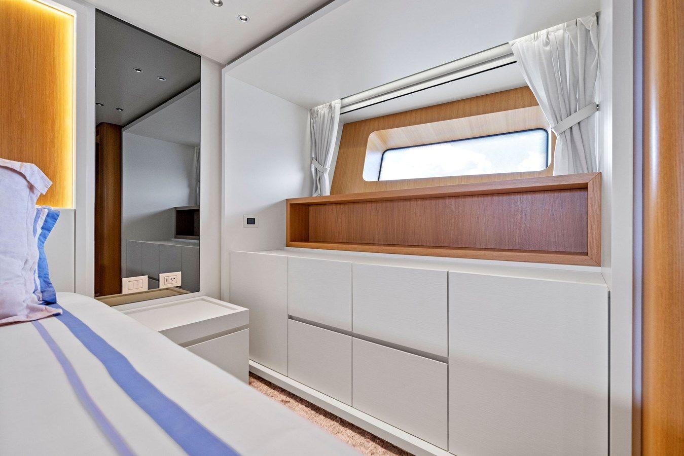 Купить яхту Don't Tell Mom 2021 в Shestakov Yacht Sales