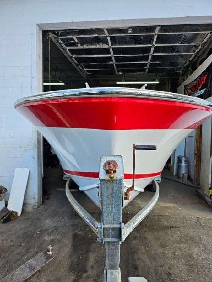 Buy a yacht 1979 Formula 233 1979