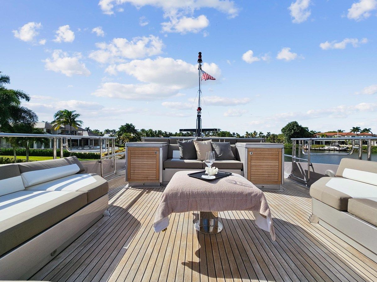 Стоимость яхты Izumi - PALMER JOHNSON