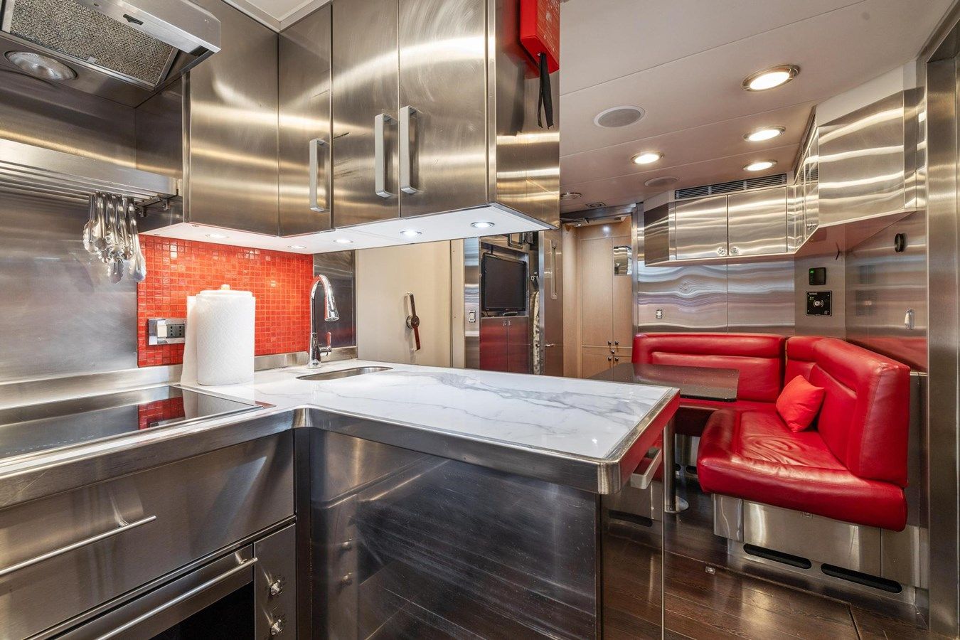 Стоимость яхты Izumi - PALMER JOHNSON