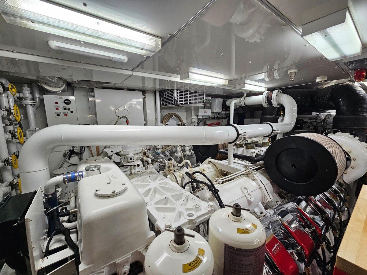 Izumi - PALMER JOHNSON