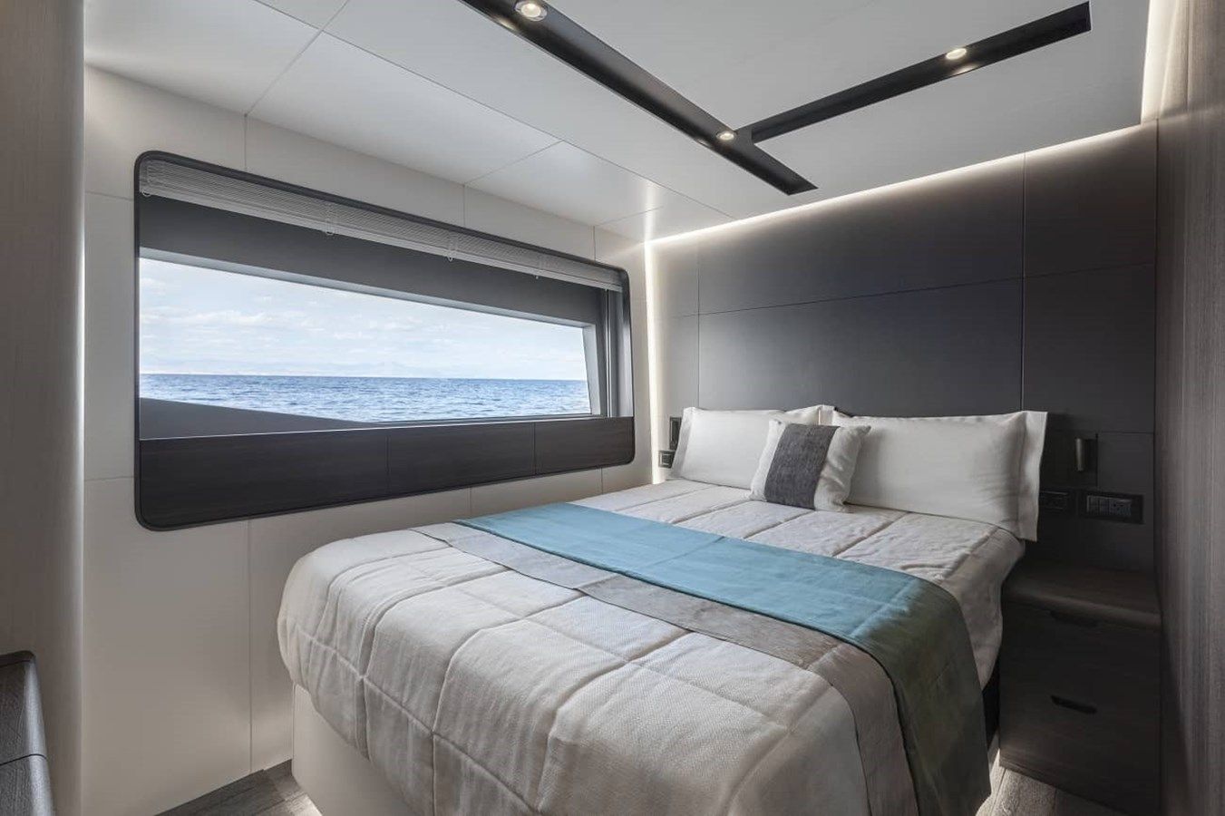 best yacht sales deals ASTO82AS8724 AS8 Flybridge