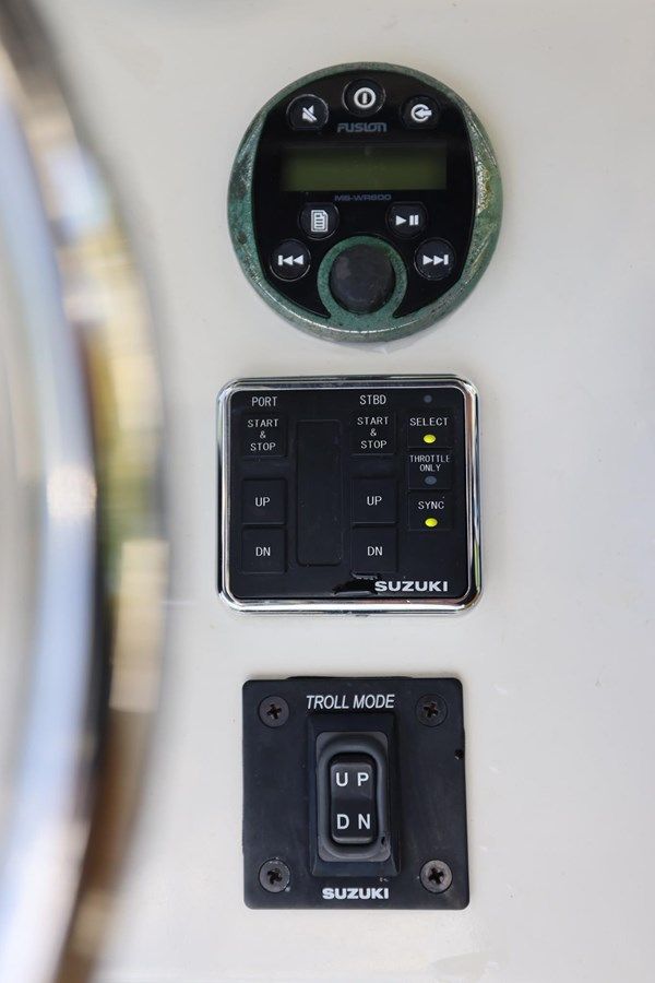 Лучшие предложения покупки яхты Late Fees - Contender Boats