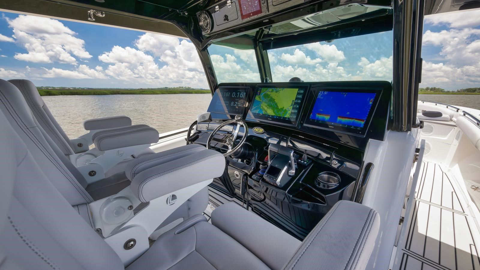 Buy a yacht TRAVELLER Suenos